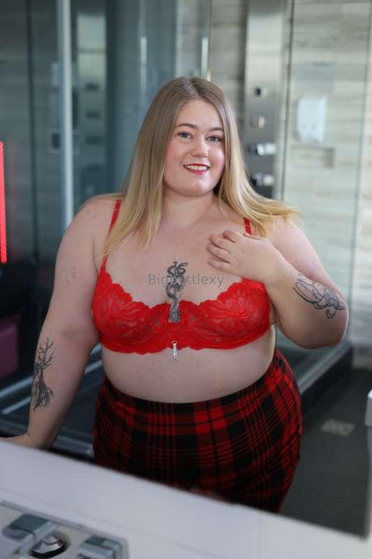 bigbuttlexy image #1