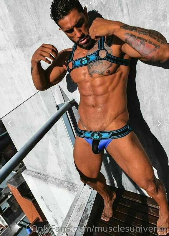 Soccer player and stripper @marchioamorocho naked!  Colabora..