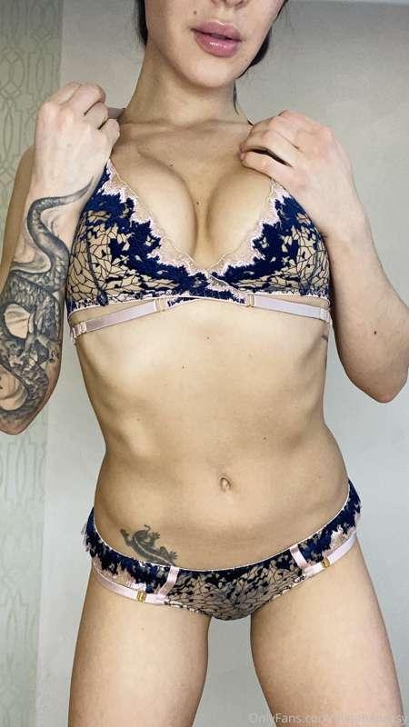 I had a really sexy dream last night 😉 Want to know what hap..