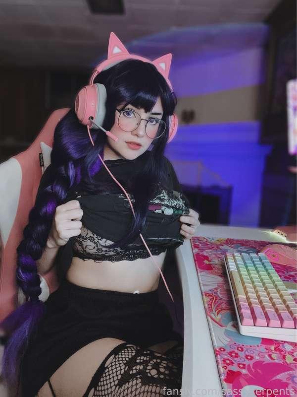 sassyserpents image #0