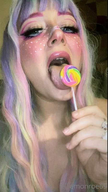 ellie_monroe69 image #0