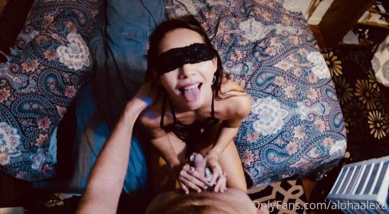 Check your dms babe, I sent you a teaser of my new 15 minute..