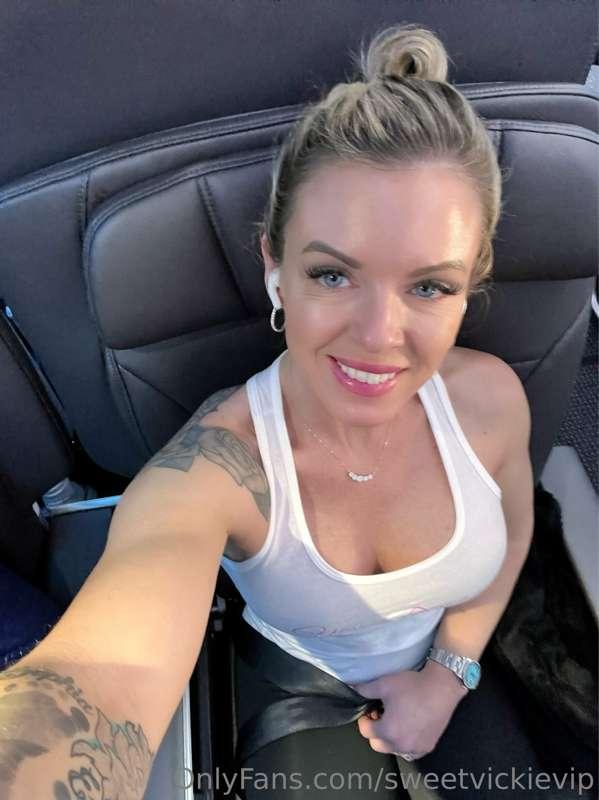 Since it's Titty Tuesday... if you tip here I'll flash you! ..