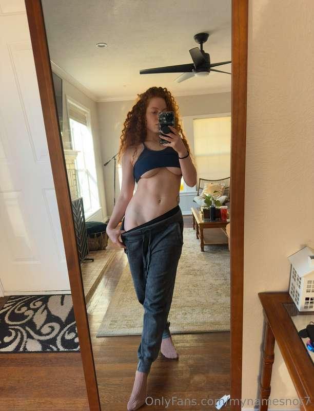 Tummy available- kiss wantedApply below 💋
