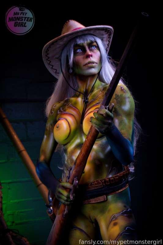 mypetmonstergirl image #3
