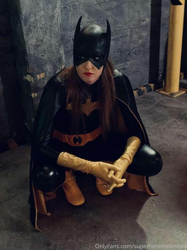 Ashley Lane as Batgirl (on set) @ashleylanexxx