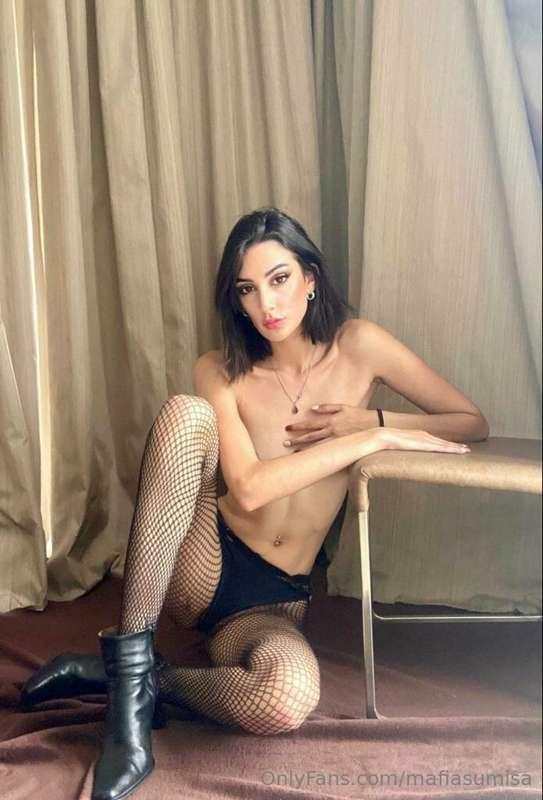 Do you want me to upload more pictures like this??