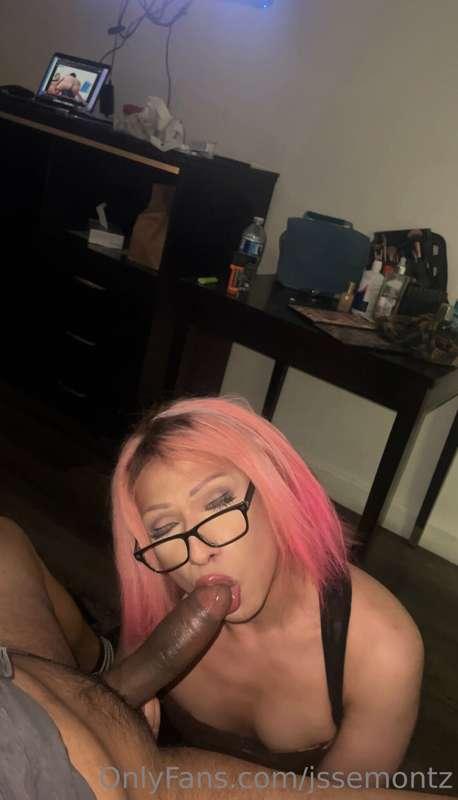 “Becuase I love how my lips looked here “