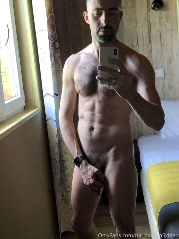 Getting ready for the beach in Portugal 🇵🇹