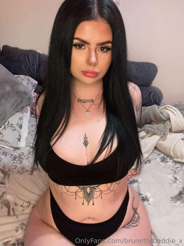 Do you think my thighs are thick enough? 🤭