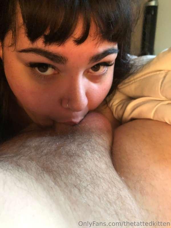 I love sucking on a cock, could yours be next?