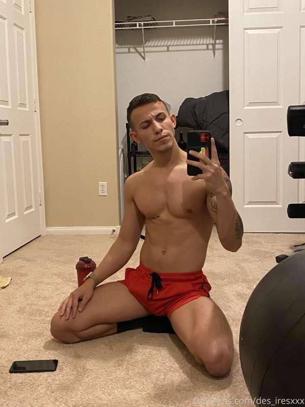 What can I say? Working out gets me horny 😜😏  Wanna work out..