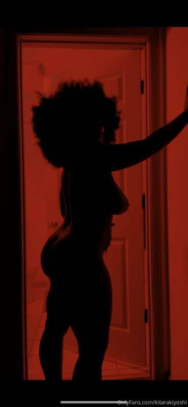 Screenshots from my lovely silhouette challenge🖤
(I included..