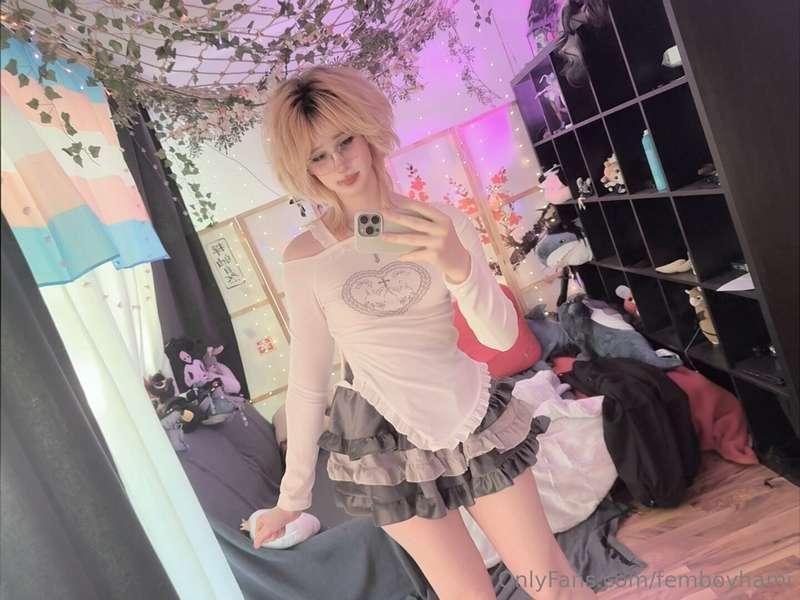 ok i think i lowkey cooked with this outfit today :3 Im not ..