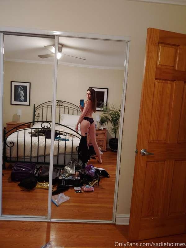 I can't figure out what to wear. Only panties work, right?