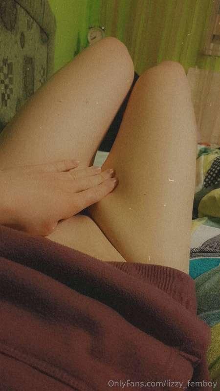 Kiss my thighs? :3