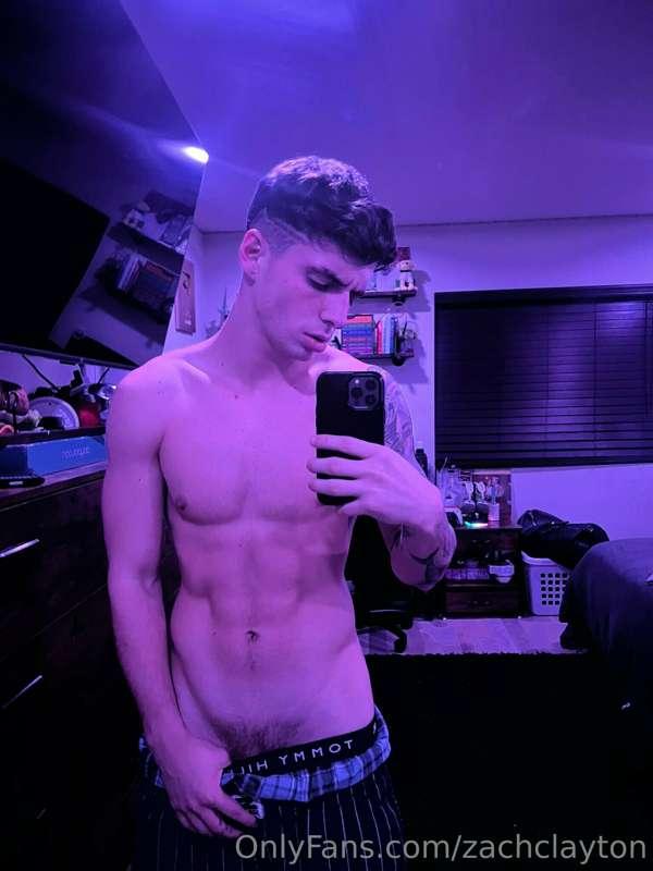 who’s tryna help me bust tonight? 🍆💦