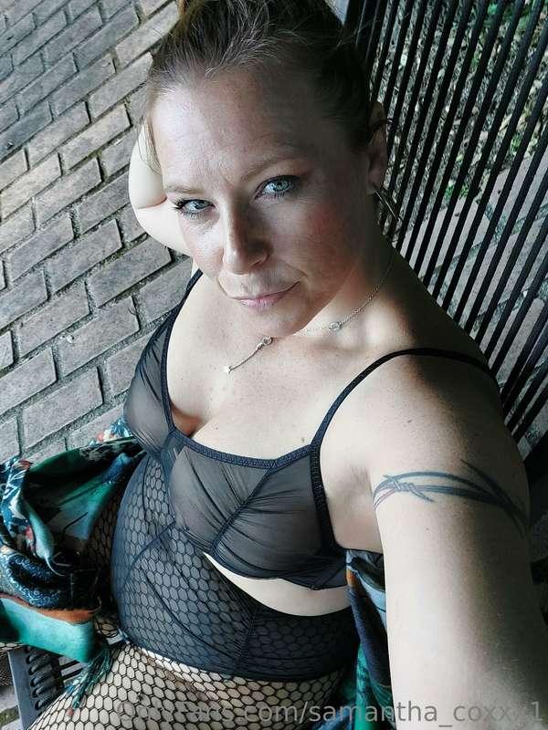 Loving this outfit! I love being a naughty bitch! I've been ..