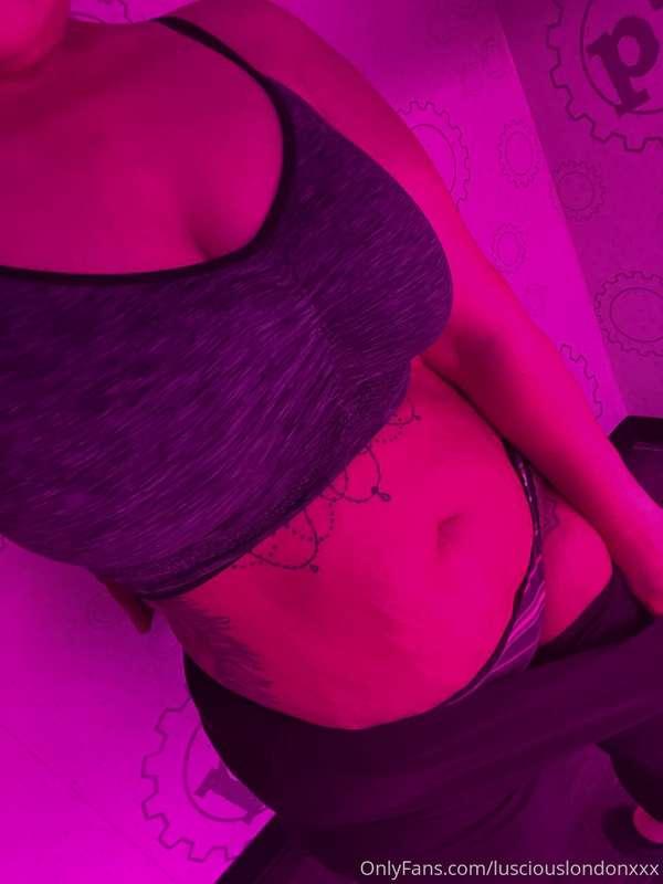 A lil tease to start your day🌞