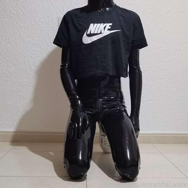 amandalatex image #8