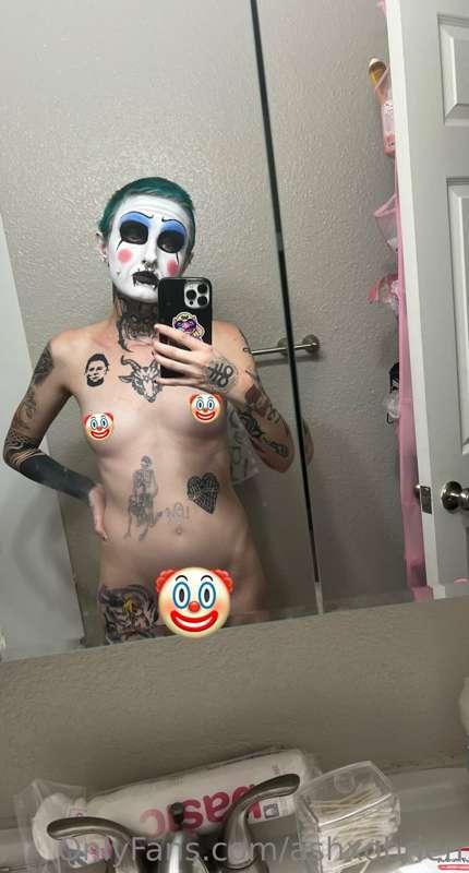 Come clown around with me🤡😘