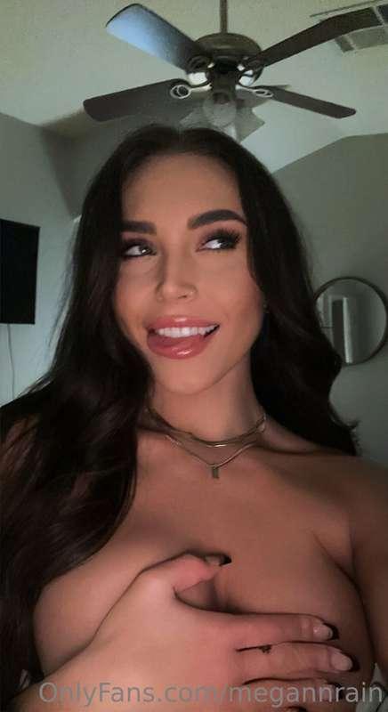 Come have some fun with me daddy😩💕