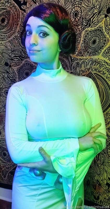 Do you see my nipples through this dress? 👀

#fyp #cosplay #starwars #princessleia #dress #tits #legs #panties #curvy #titsmintsalad