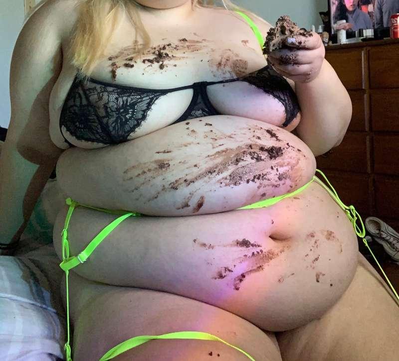 the belly hang is divine🐷