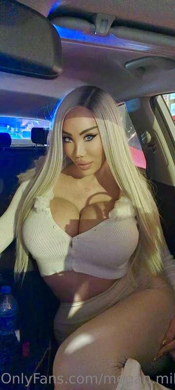 Like if you want to cum on my huge tits 💦