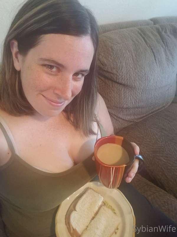 DM me in the next four hours and tell me what you enjoy abou..