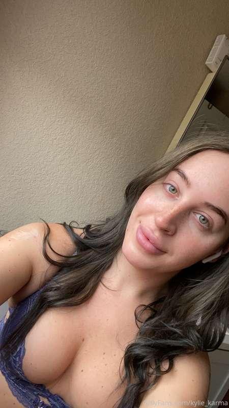 No make up. No filters. Just me.🥰❤️