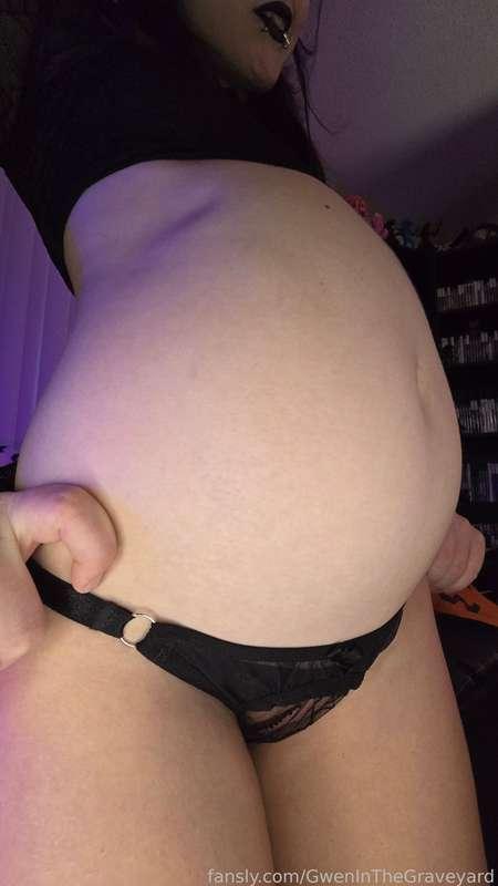 gweninthegraveyard image #21