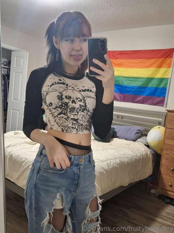 Today's outfit!!! Swipe to see how matchy I am :3