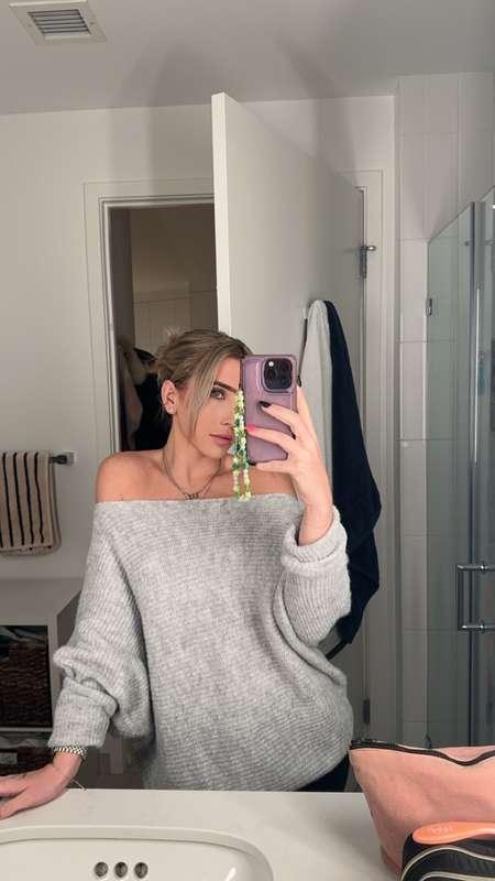 I'm back baby, where's the love💋