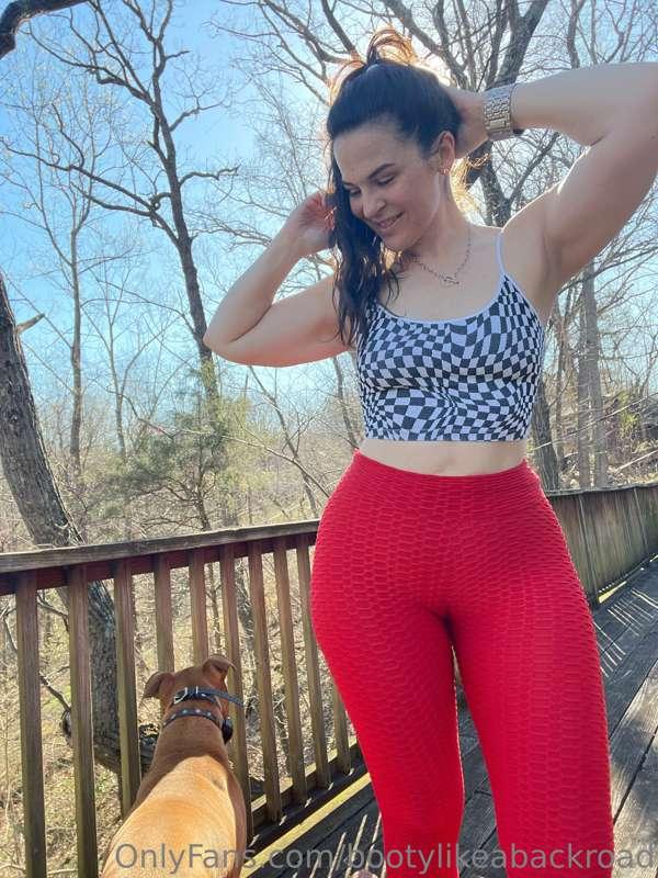 When your dog insists on being a part of your outdoor photo ..