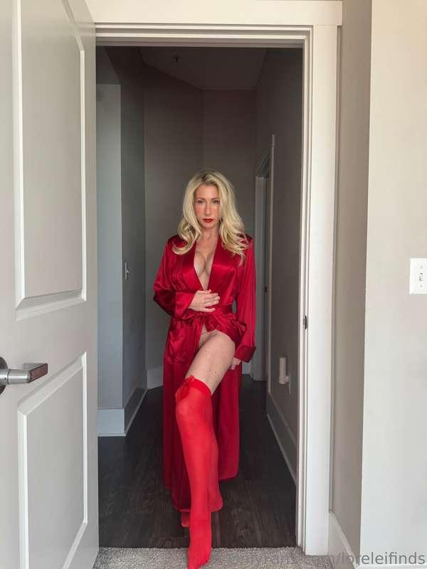 Lady in red