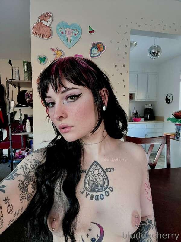 my eyes are up here