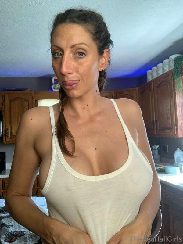 Hope everyone has a beautiful Monday!