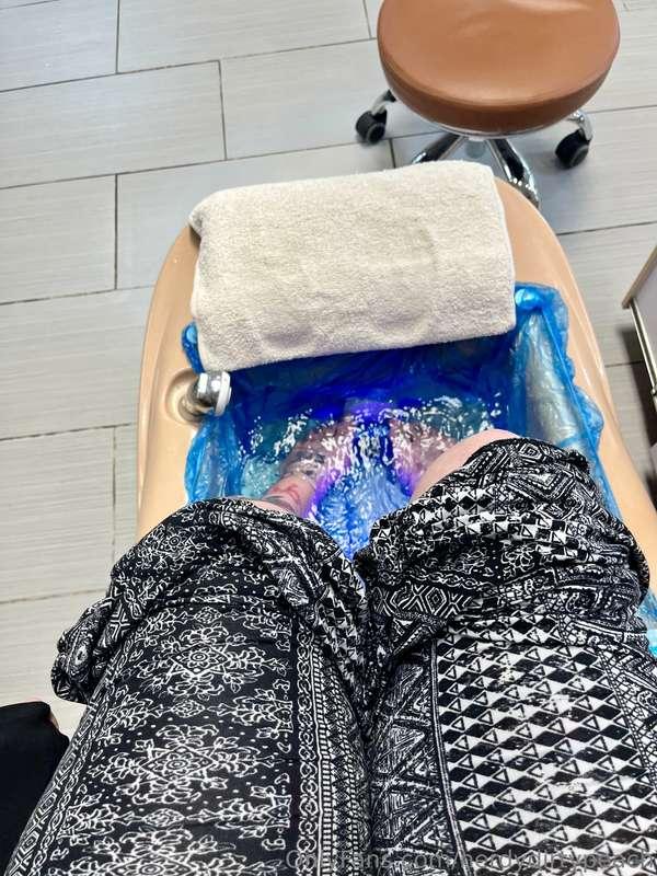 guess which color im getting and I’ll show you when im done ..