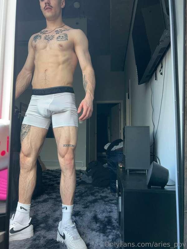 Who wants a hard 🍆 for today?😁