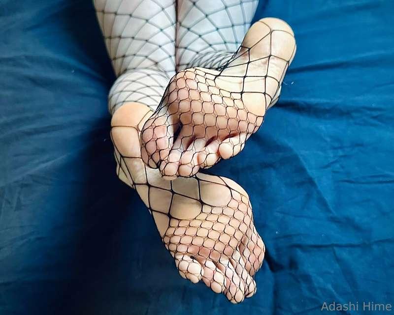 I discovered that I loved the effect of fishnets on my feet...