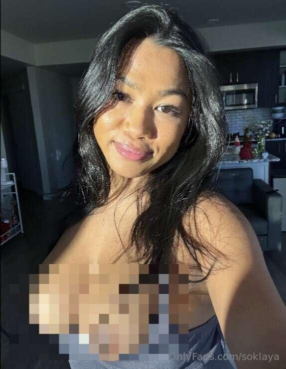 🚨BOOBS OUT! 🚨 Front and center... just for you...🍒 I’m letti..