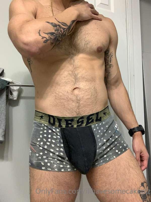 Like this post if you like your men inked ✍️ 🩸