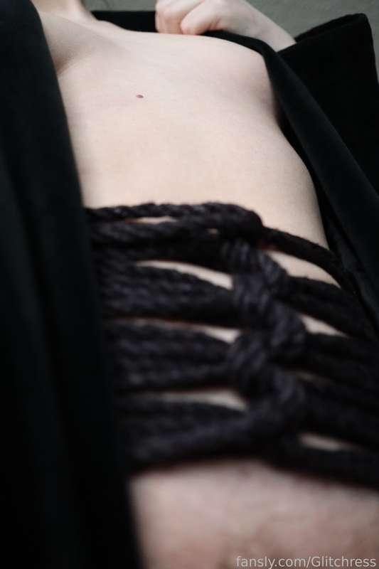 another fun angle &gt;.&lt;;;;

#rope | #smallboobs | #tease | #ecchi