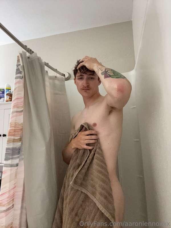 Felt cute in the shower 😘 would you join me?