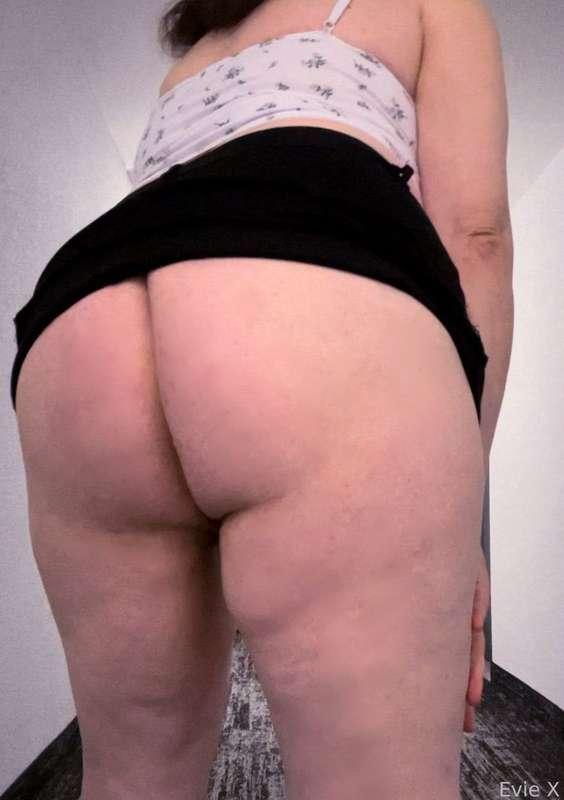 evie_x image #3