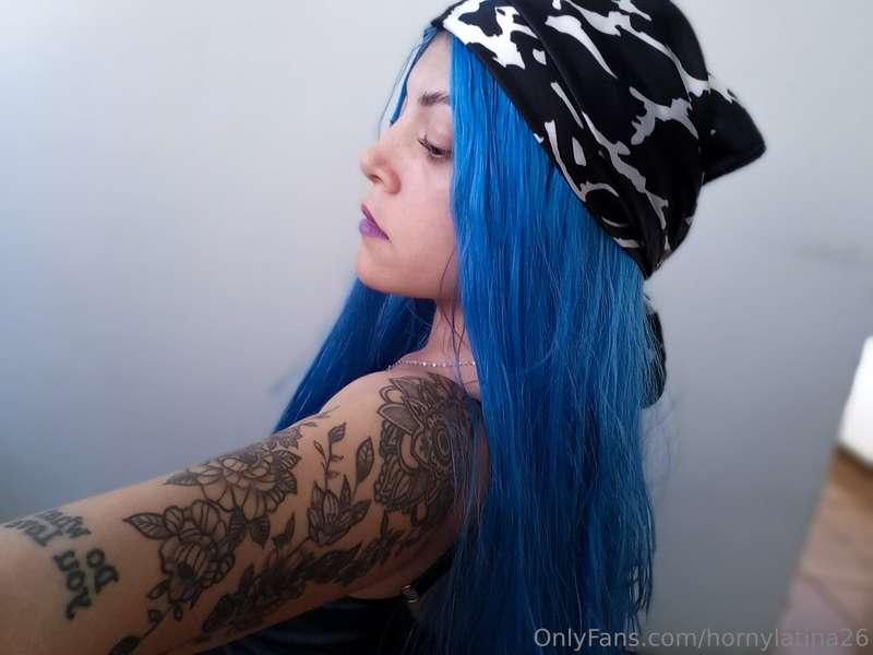 do you like my blue wig 😈😈