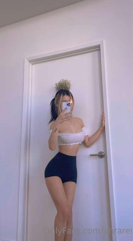 wishing you’d cum stand closer 🥺