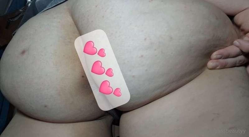 U think my mole is cute? 😏