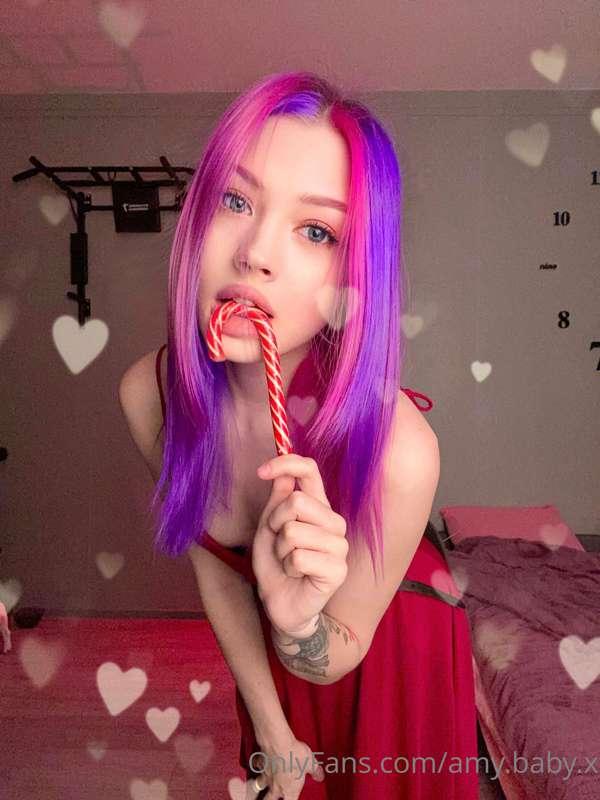 Do you have smth sweet for your baby girl to suck?😉💋💋💋